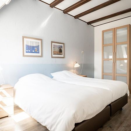 Great Farmhouse In De Cocksdorp With Garden Экстерьер фото