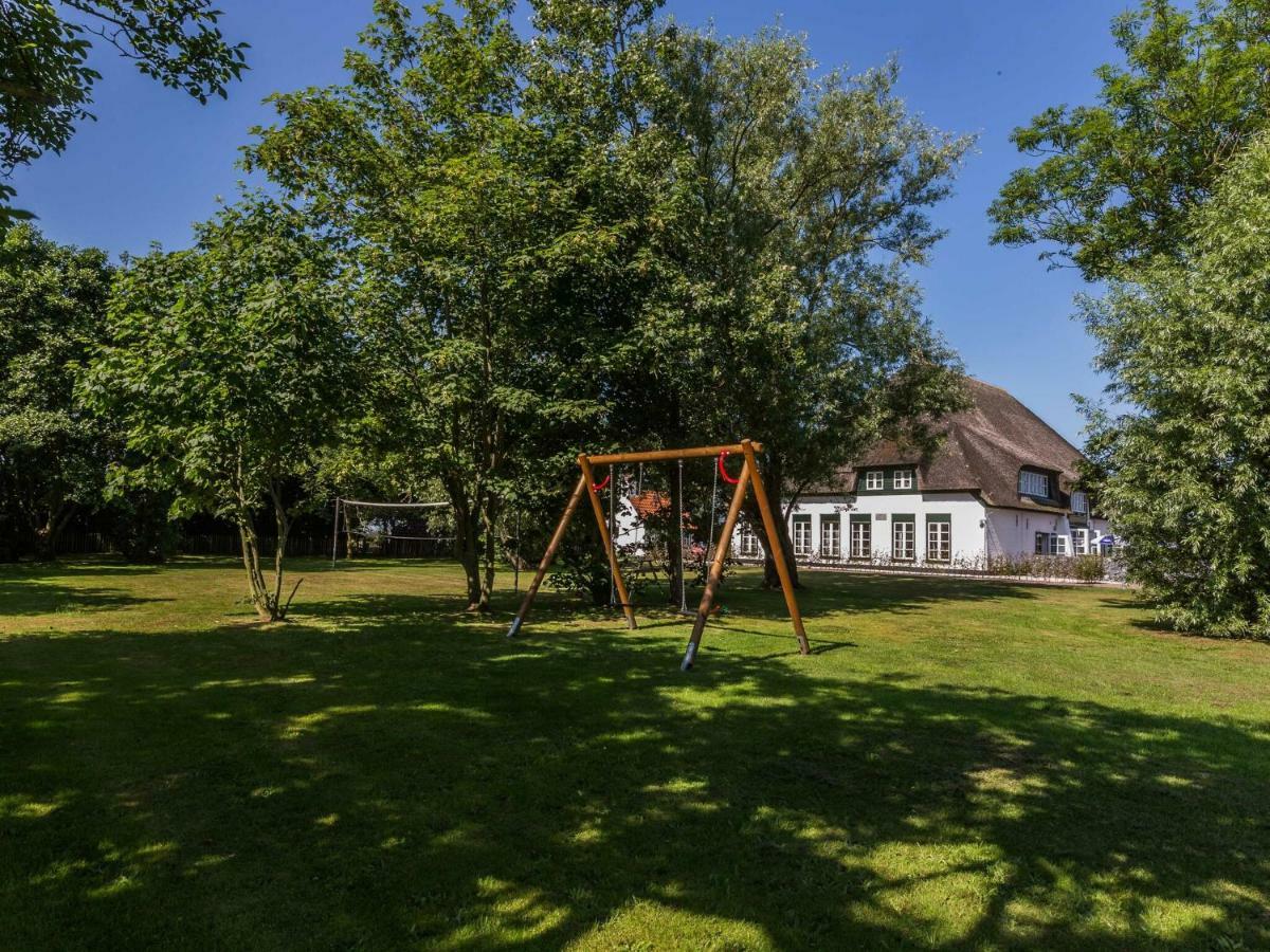 Great Farmhouse In De Cocksdorp With Garden Экстерьер фото